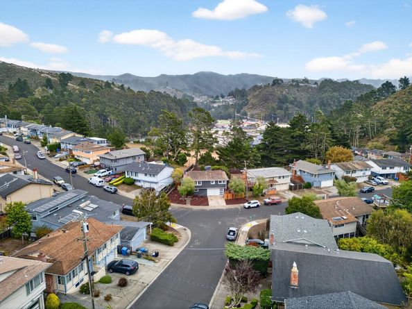 1124 Mason Drive, Pacifica CA 94044