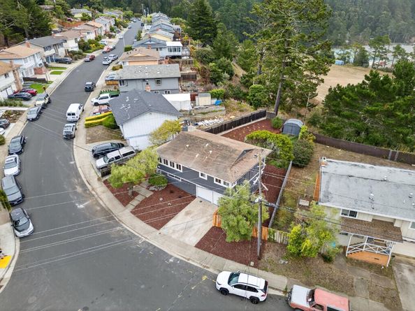 1124 Mason Drive, Pacifica CA 94044