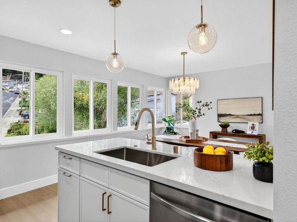 1124 Mason Drive, Pacifica CA 94044