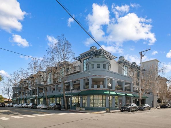 222 8th Avenue 302, San Mateo CA 94401
