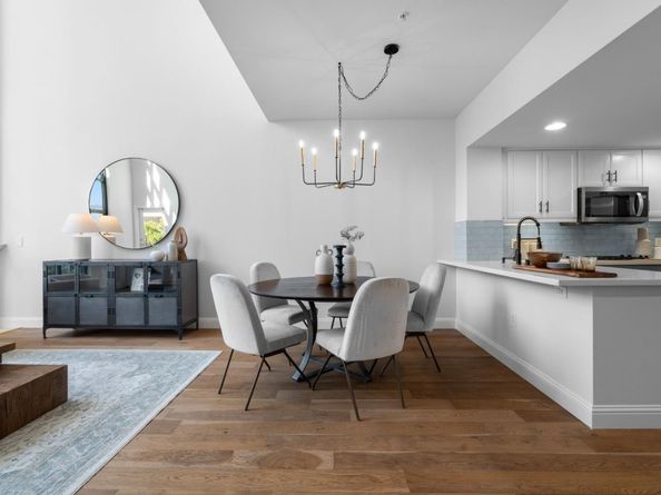 222 8th Avenue 302, San Mateo CA 94401
