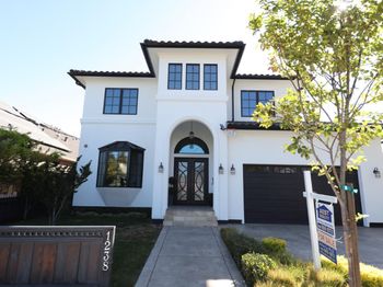 1238 Blewett Avenue