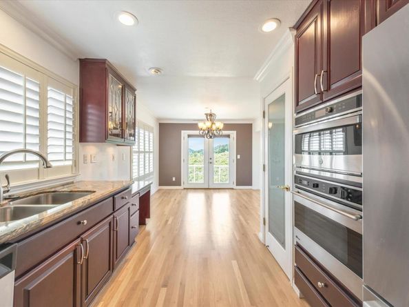 8215 Skyline Circle, Oakland CA 94605