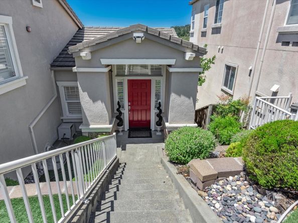 8215 Skyline Circle, Oakland CA 94605