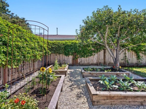 331 Van Ness Avenue, Santa Cruz CA 95060