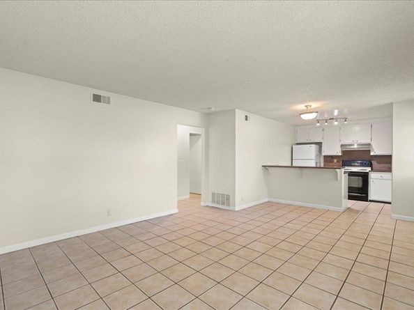 1372 Branham Lane 1, San Jose CA 95118