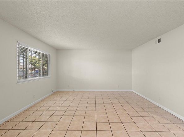1372 Branham Lane 1, San Jose CA 95118
