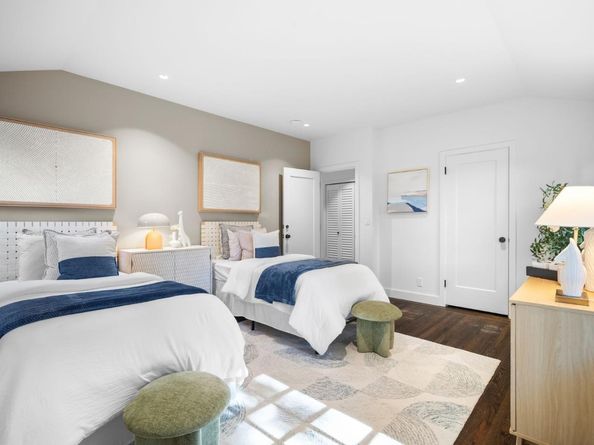 1285 Hamilton Avenue, Palo Alto CA 94301