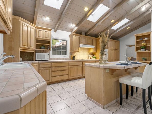 3691 Laguna Avenue, Palo Alto CA 94306