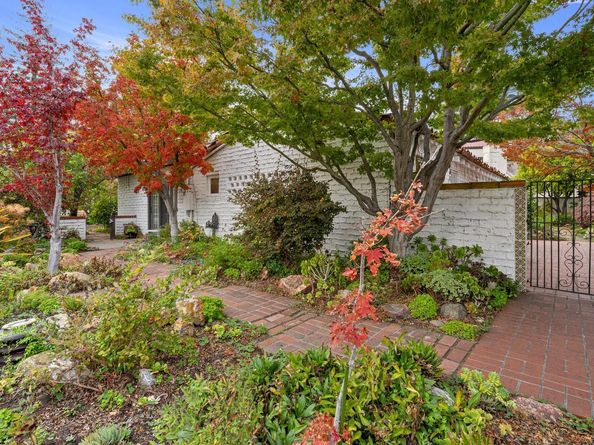 3691 Laguna Avenue, Palo Alto CA 94306