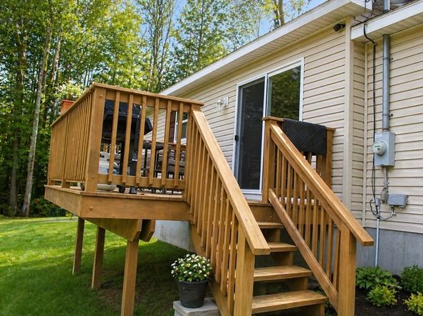 26 Brooks Village Rd, Templeton MA 01468