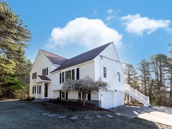 196 Bourne Rd, Plymouth MA 02360