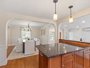 39 Greenwood St, Lexington MA 02421