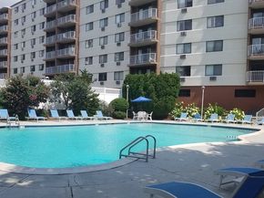 151 Coolidge Ave 105, Watertown MA 02472