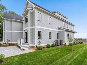 18R Starknaught Heights A, Gloucester MA 01930