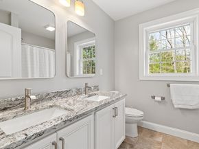 526 Hubbardston Rd, Templeton MA 01468