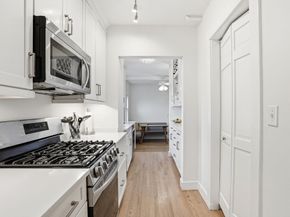 30 Diab Ln 8, Cohasset MA 02025