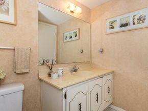 52 Rosewood Dr 52, Stoughton MA 02072