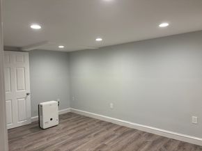 50 Dwhinda Rd, Newton MA 02468