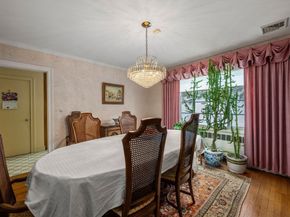 130 Fairway Rd, Brookline MA 02467