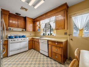130 Fairway Rd, Brookline MA 02467