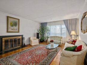 130 Fairway Rd, Brookline MA 02467