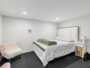 62 Hawkins Ln, Marlborough MA 01752