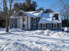 62 Hawkins Ln, Marlborough MA 01752
