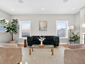 1 Goddard Dr, Nahant MA 01908