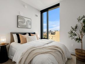 55 Lagrange St 1805, Boston MA 02116