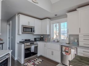 102 Edgewater Rd, Hull MA 02045