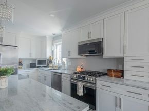 102 Edgewater Rd, Hull MA 02045