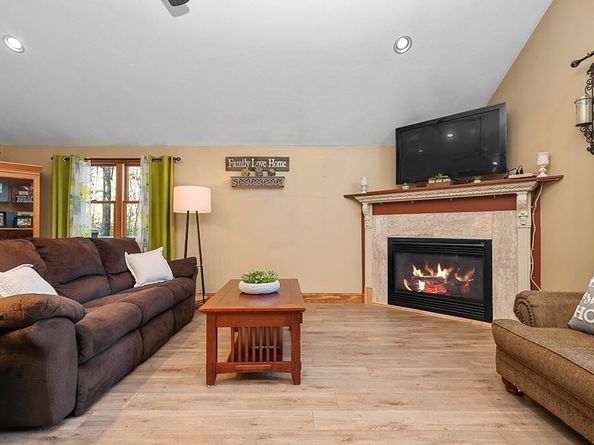 11 Sharon Ave, Norfolk MA 02056