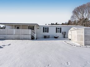 222 Park Circle, Sturbridge MA 01566
