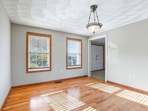 37 Mohave Rd, Worcester MA 01606