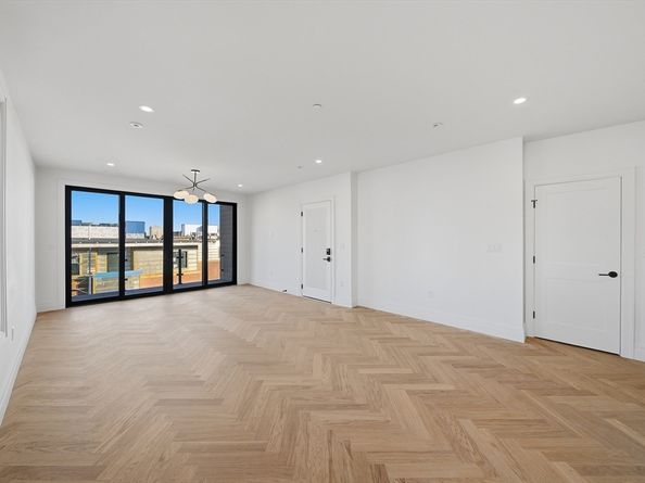 545 East 2nd St PH2, Boston MA 02127