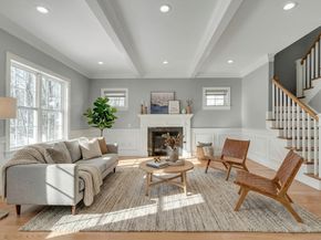 126 Dale St, Waltham MA 02451