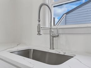 25 Tremont St, Brockton MA 02301