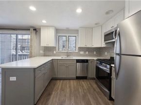 128 Heritage Dr 128, Tewksbury MA 01876