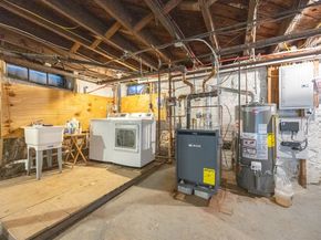 42 York St, Andover MA 01810