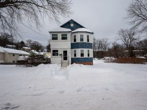 7 Clarissa St, Worcester MA 01604