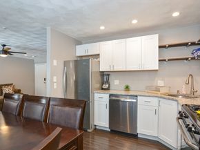 60 Edgelawn 1, North Andover MA 01845