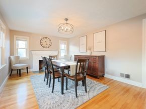 16 Sunset Dr, Peabody MA 01960