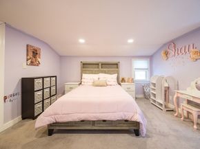 16 Sunset Dr, Peabody MA 01960