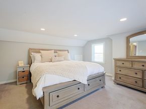 16 Sunset Dr, Peabody MA 01960