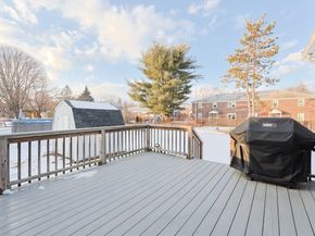 16 Sunset Dr, Peabody MA 01960