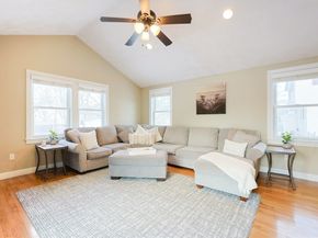 16 Sunset Dr, Peabody MA 01960