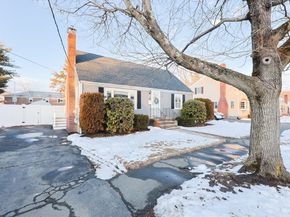 16 Sunset Dr, Peabody MA 01960
