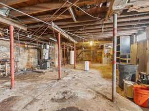 25 Mckinley Rd, Worcester MA 01605