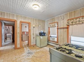 25 Mckinley Rd, Worcester MA 01605